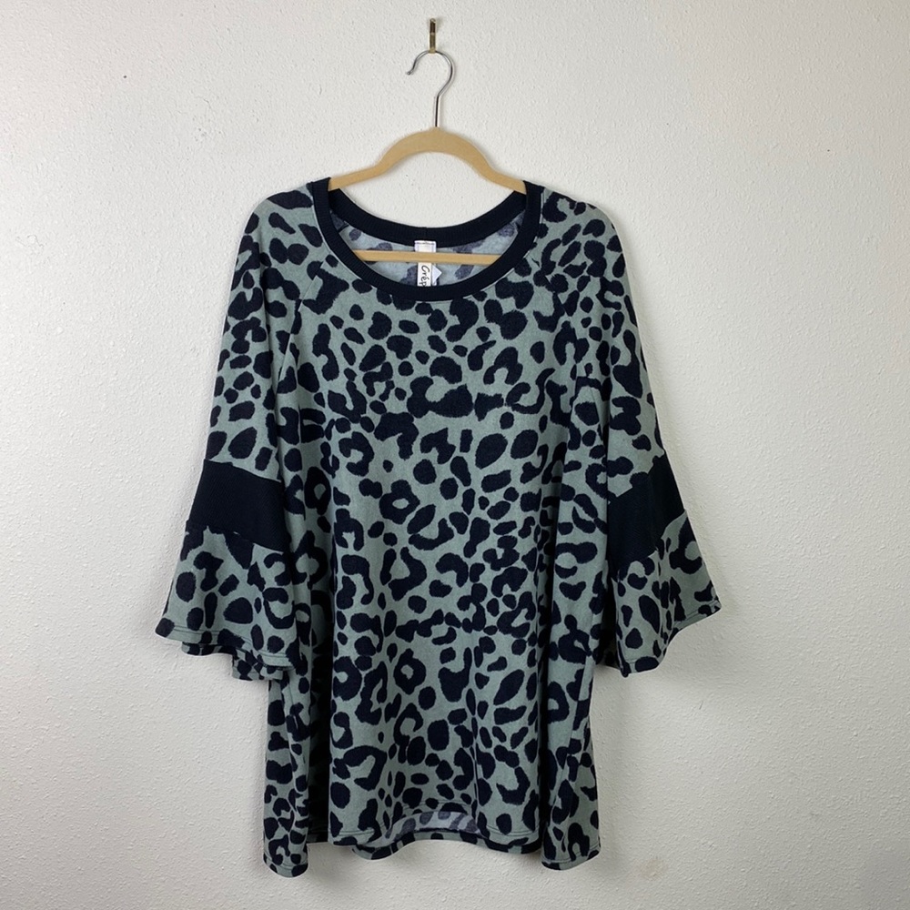 Crépas | Gray Black Women's Leopard Animal Sweater Top 2XL